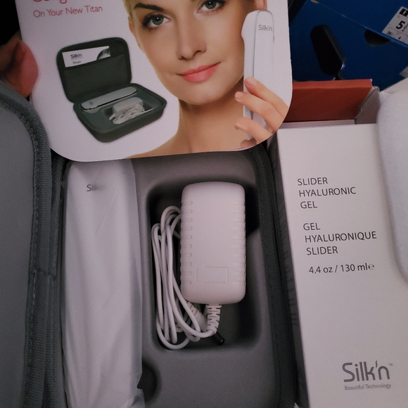 Silk'n Skin Tightening & Lifting Device - Picture 7 of 7